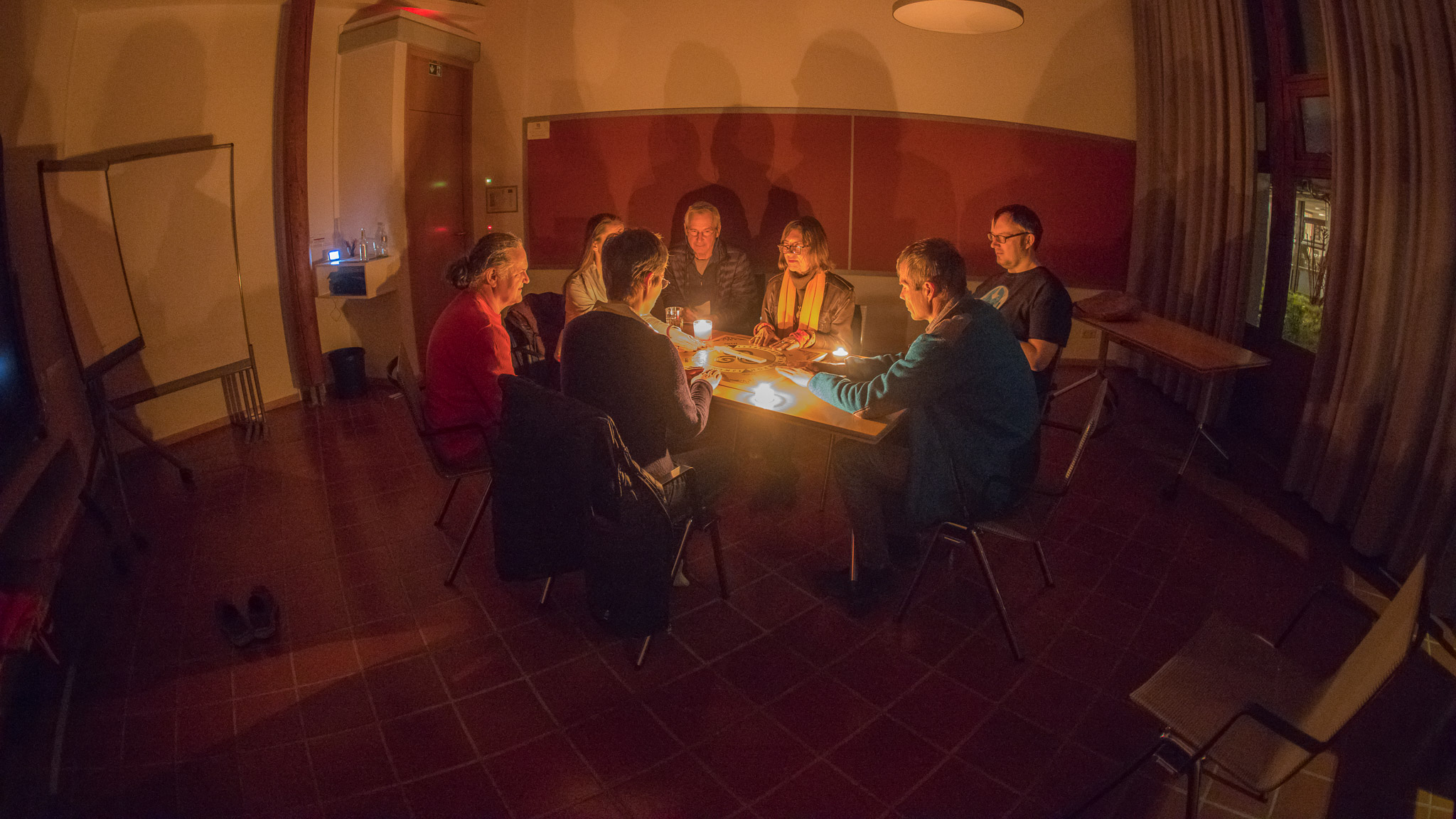 20220409220000 R5D 1803